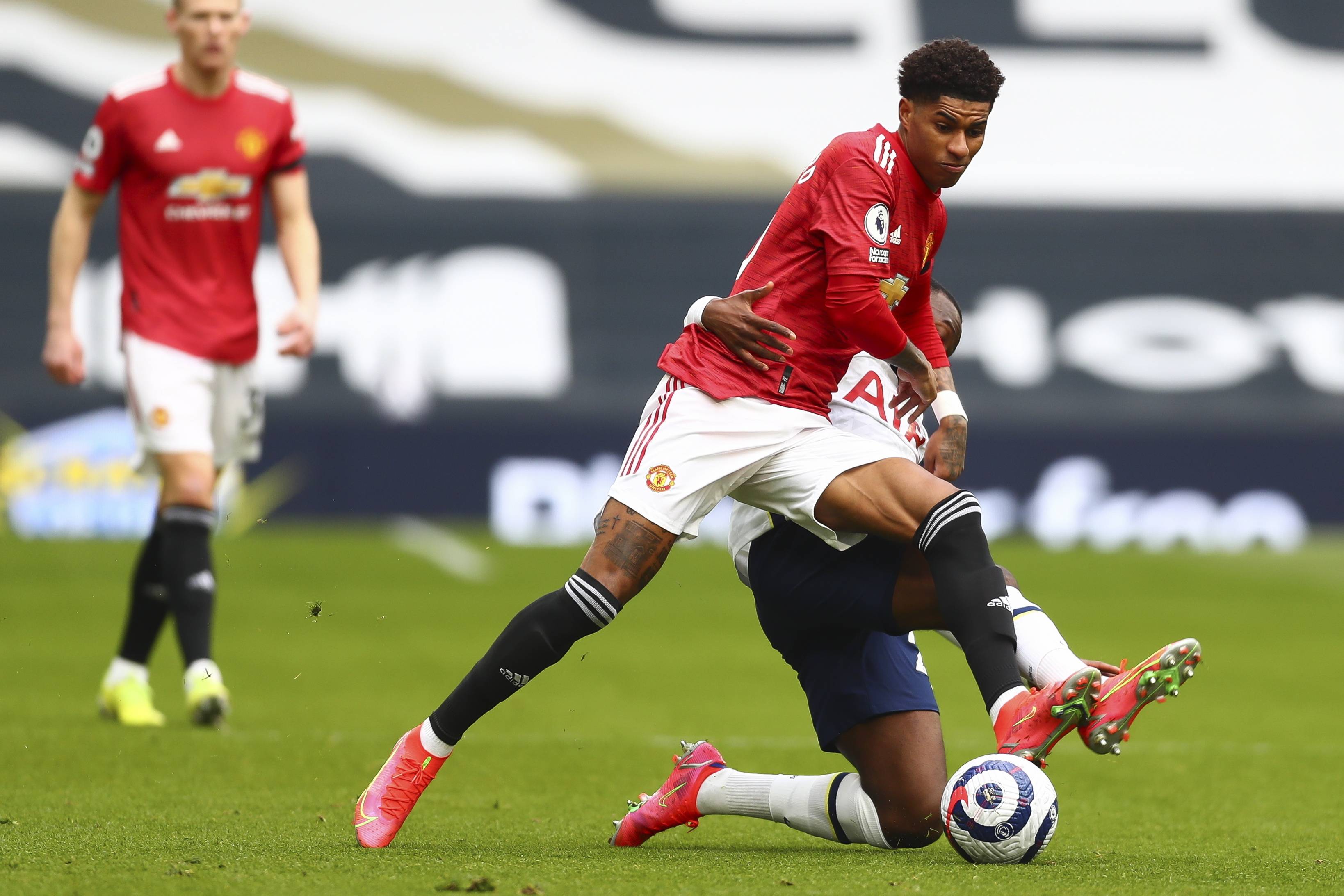 两次英超冠 两次英超冠